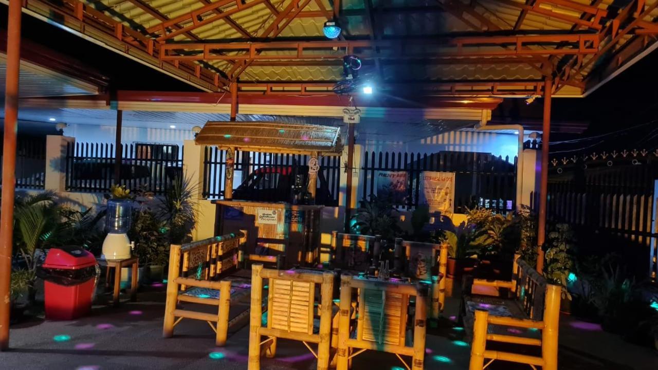 Babas Guesthouse Moalboal Buitenkant foto