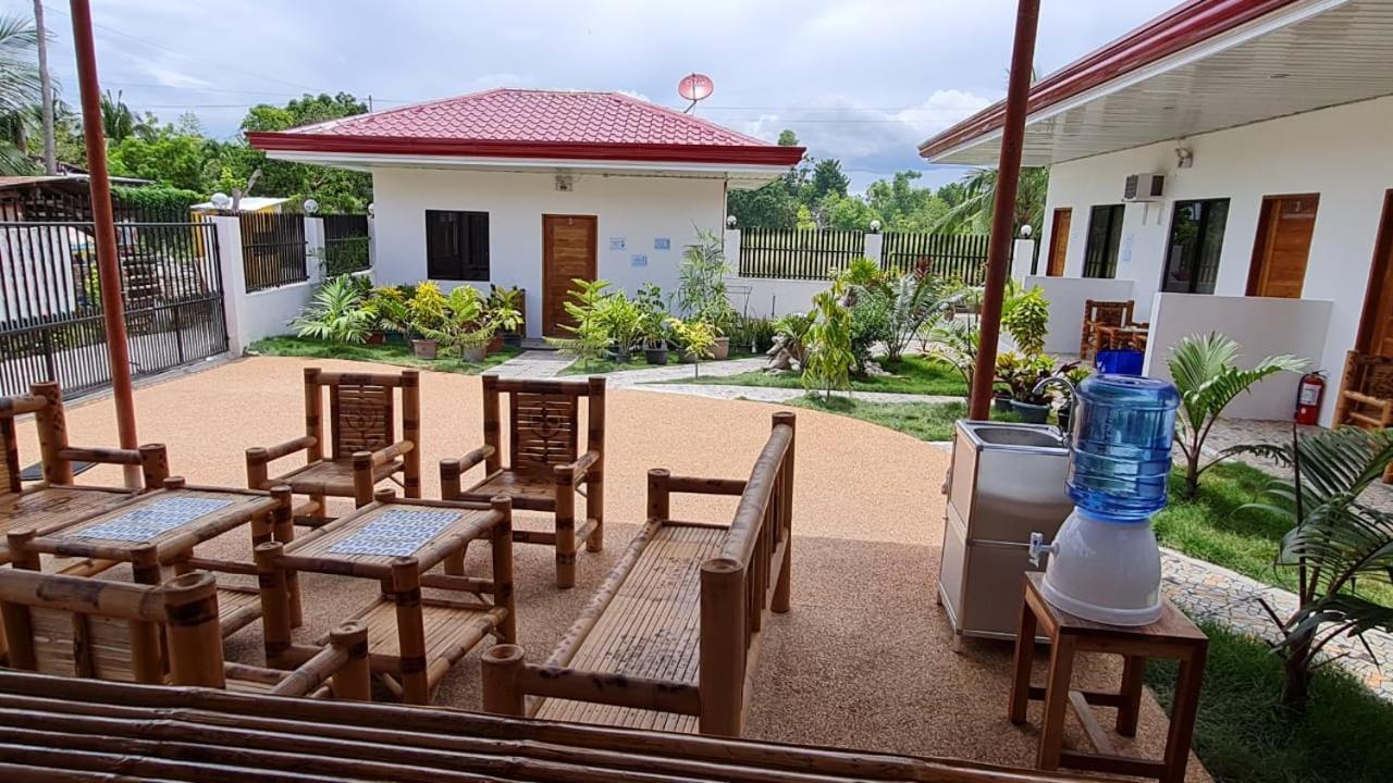 Babas Guesthouse Moalboal Buitenkant foto