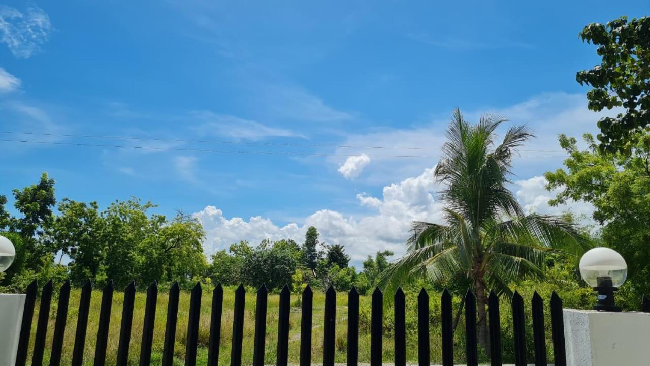 Babas Guesthouse Moalboal Buitenkant foto