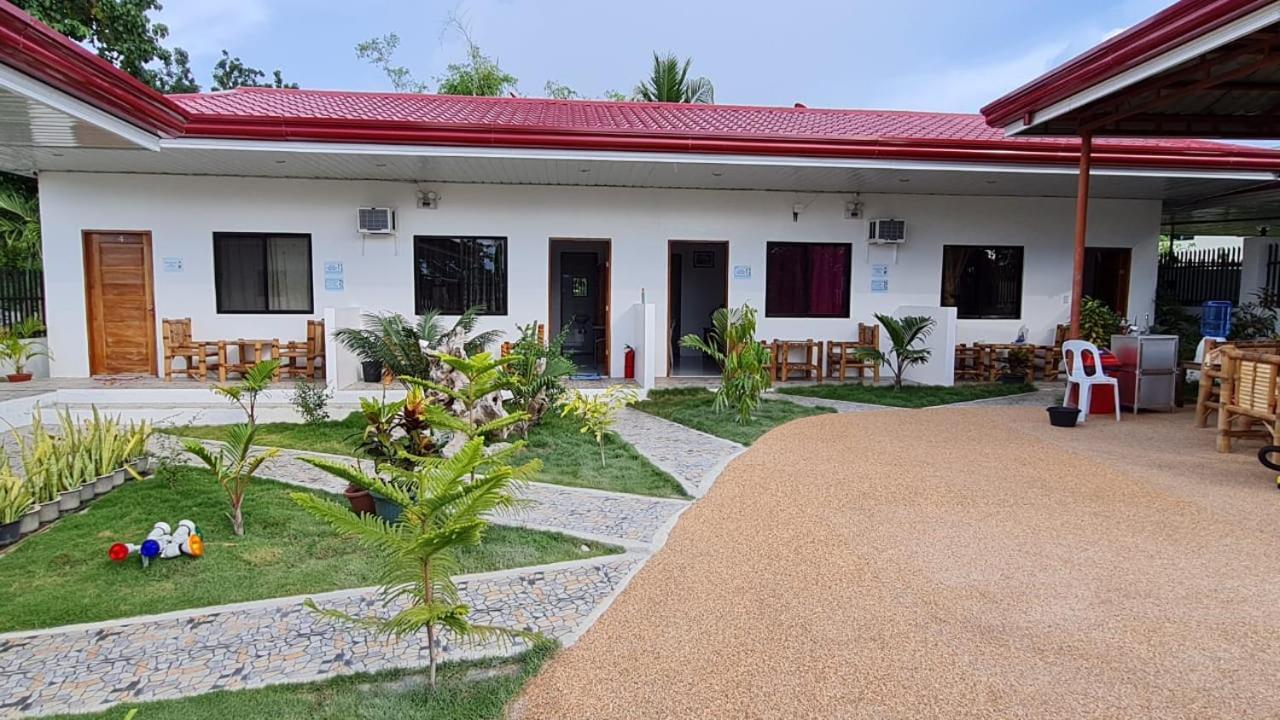 Babas Guesthouse Moalboal Buitenkant foto