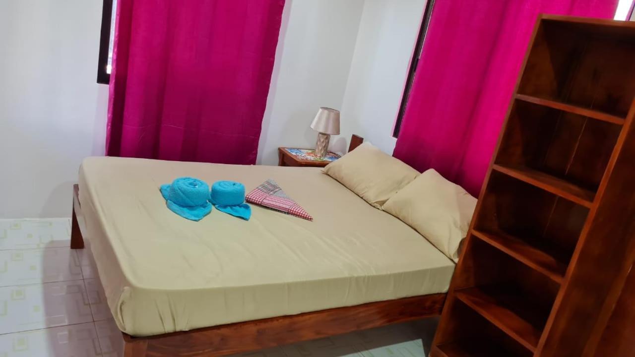 Babas Guesthouse Moalboal Buitenkant foto